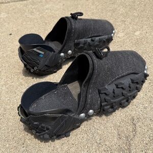 Ruth Neubauer Unisex Utility Clogs